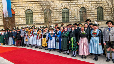 BegruessungKoeniginSchweden-55