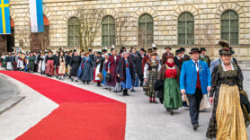 BegruessungKoeniginSchweden-64