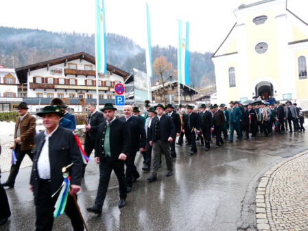 Festzug von der Kirche zum Festsaal