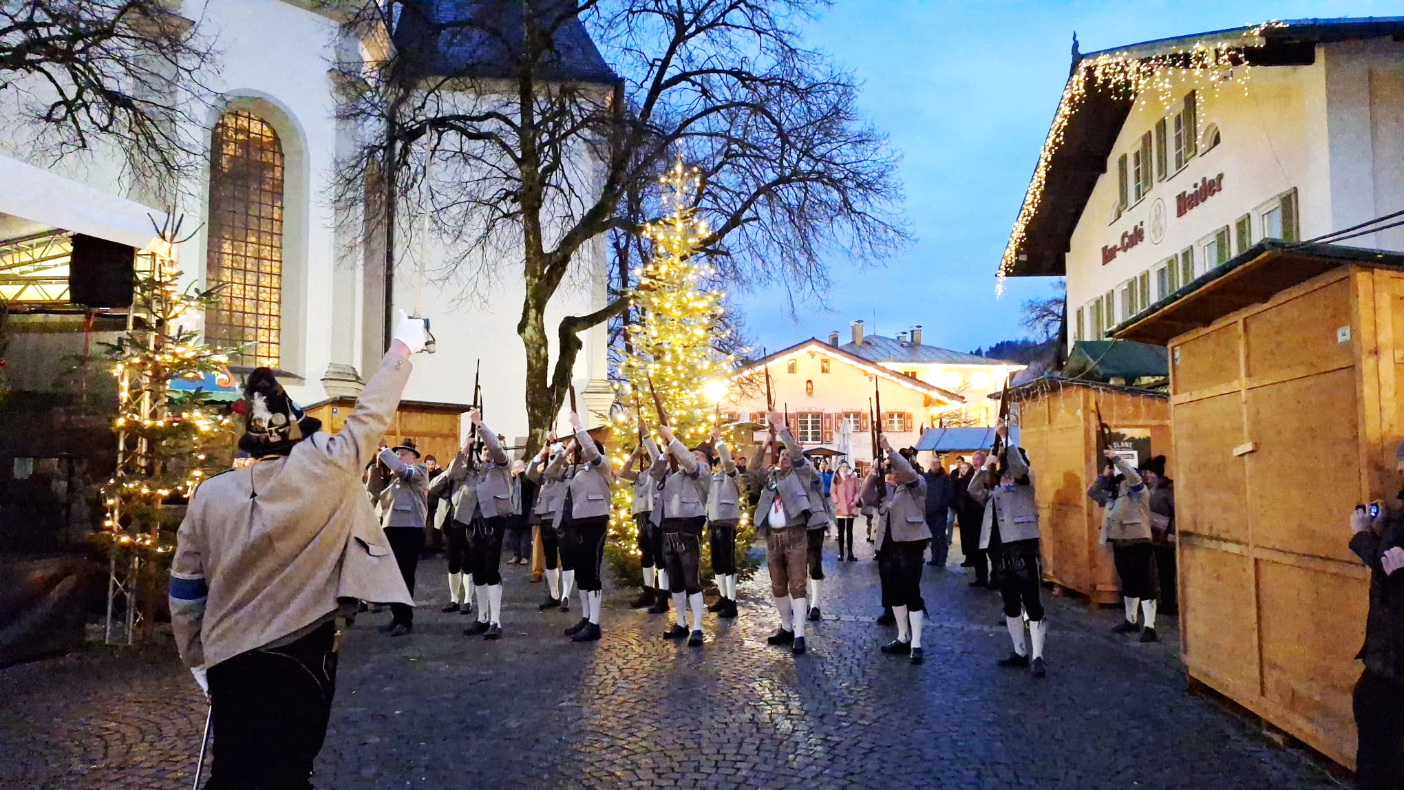 Christkindl-Anschie-en-in-Prien