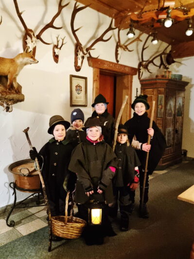 Klöpflkinder aus Reit im Winkl