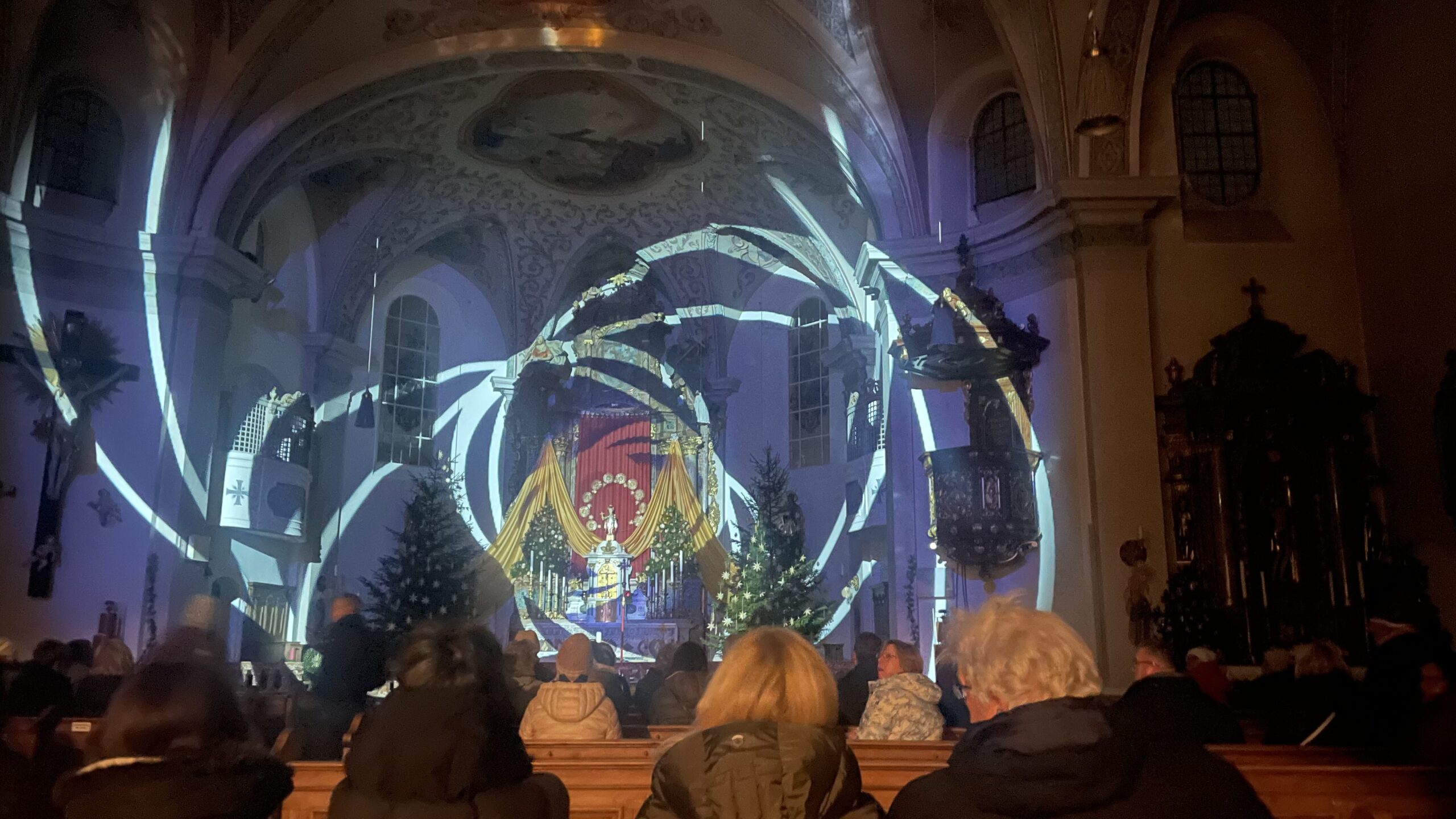 Kiefersfelden-Lichtkunst-statt-B-llerei