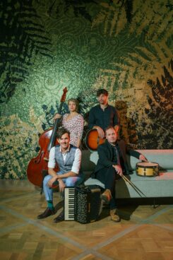 REIWAS_ElsnerFotografie_hoch_klein