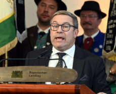 München:
Bayerischer Verfassungstag
Prof. Klaus Wolf