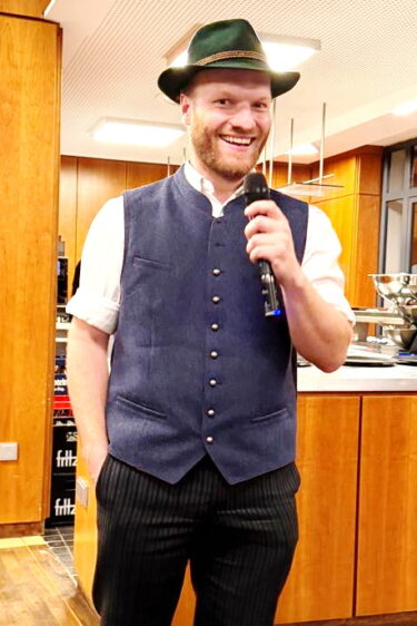 WhatsApp Image 2025-12-13 at 14.08.08