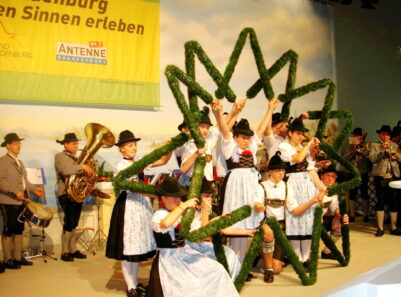 01SterntanzBrandenburghalle2004