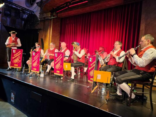 04_Oide Wiesn Bürgerball 2026 (Gautrachtenkapelle Beratzhausen im Silbersaal)
