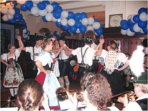 1LöwenbräuTanz-Gaugruppe 2005