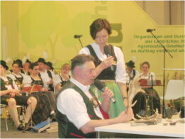 1StuhlmüllerBühneMusik2005