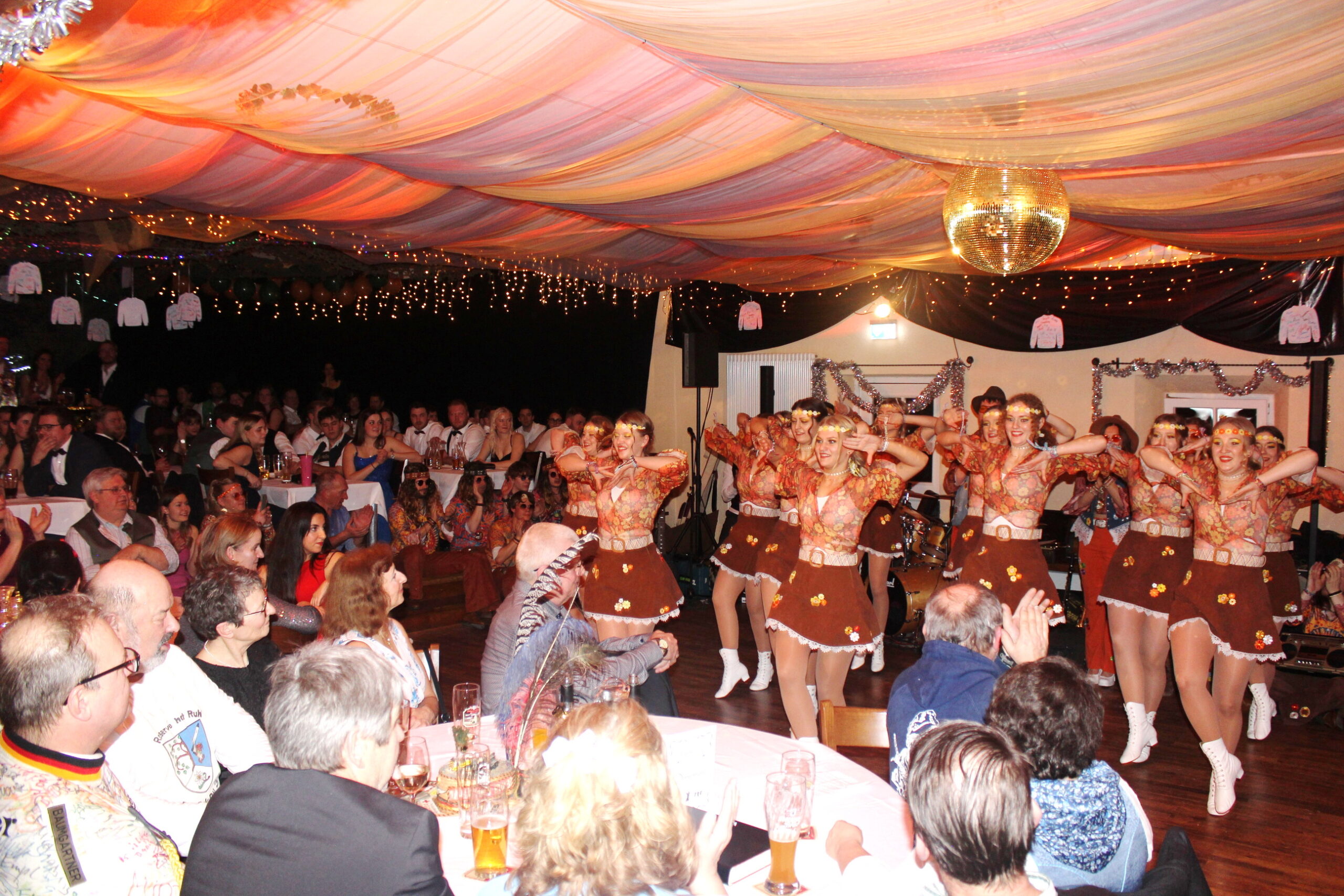 Begeisterung-bei-S-chtenauer-B-rgerball