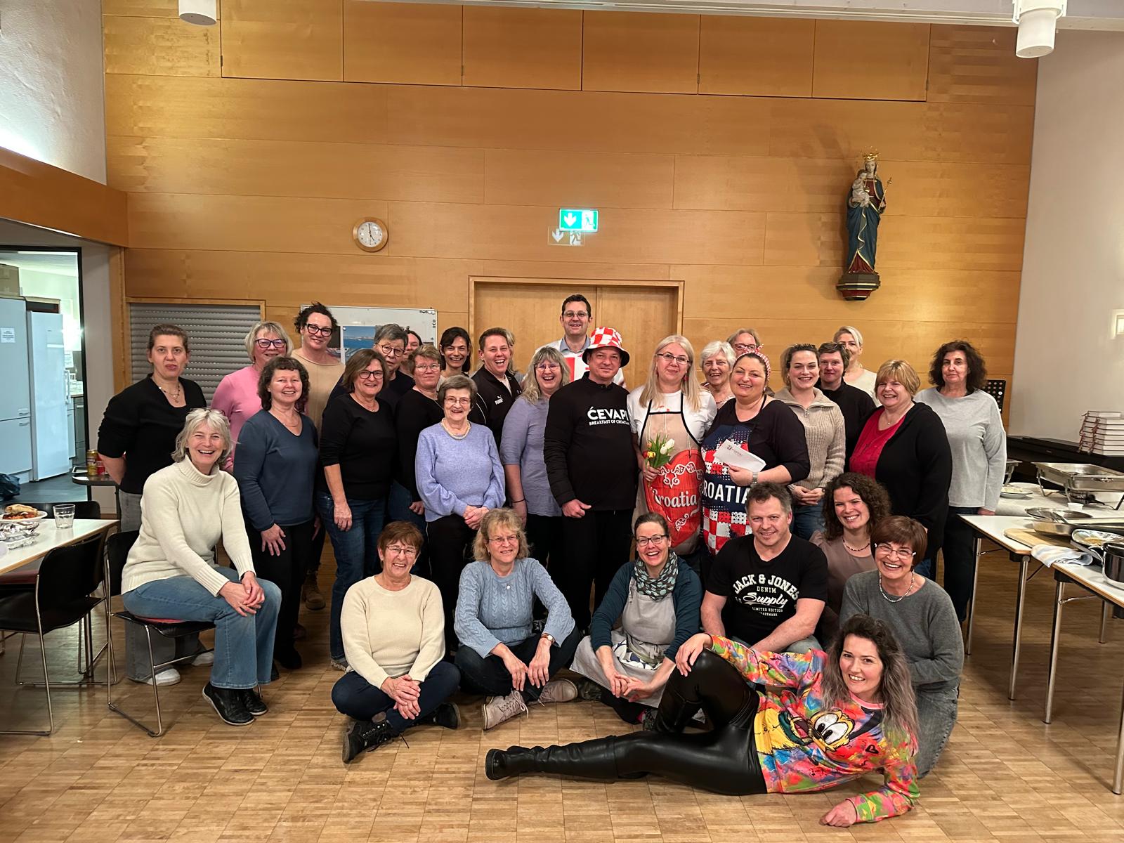 Eggst-tter-Frauen-kochen-kroatisch