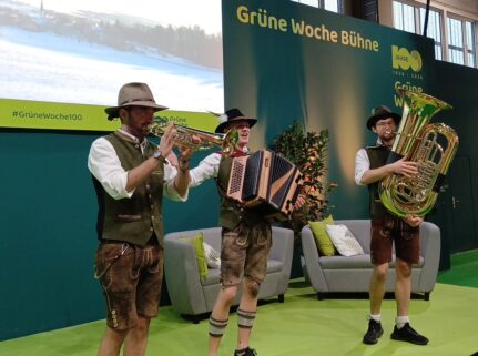 Presse Bild Babb Suass Weckruf Berlin