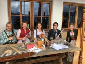 2026-04-25 Pressebild Volksmusikschiff c-Messwein_Musi