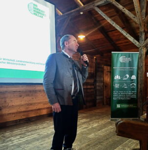 AiwangerHubertHolztageGrußw1.26