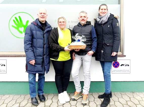 Bernaus-Pflegedienst-Hand-aufs-Herz-