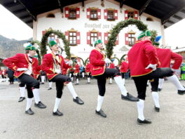 Schäffler im Bergsteigerdorf Sachrang_Foto H. Reiter (5)