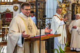 Pfarradministrator Richard Basta