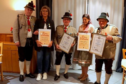 Jahreshauptversammlung Gebirgsschuetzen (6)