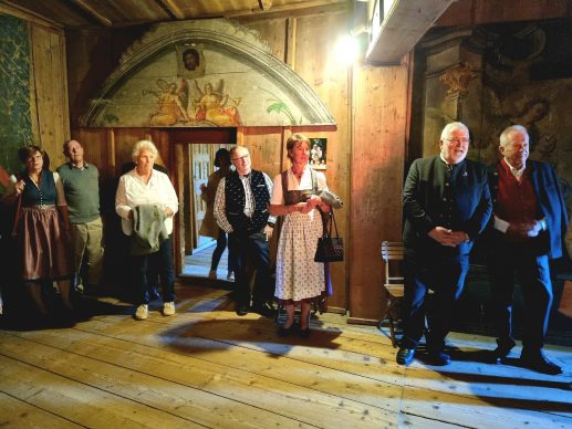 Vor dem Heiligen Grabmahl