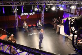 aschau halle jetzred03