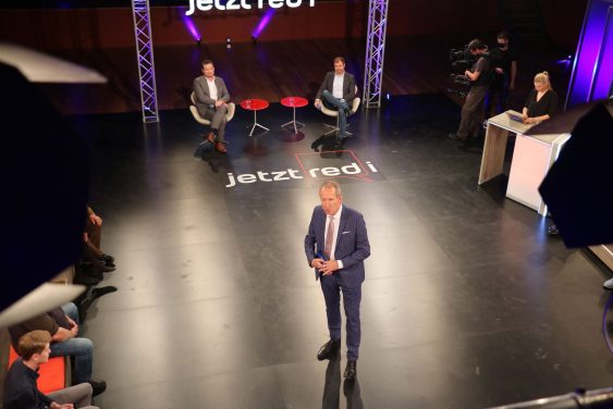 aschau halle jetzred05