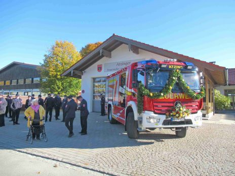 kl-1Fahrzeug mit Feuerwehrhaus